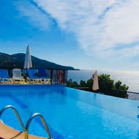 Mazet « Domaine De La Pinede » * 勒拉旺杜